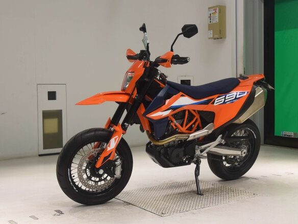 2023 KTM 690 SMC R, оранжевый, 1200000 рублей - вид 3