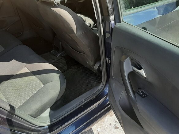 2015 Volkswagen Polo V, синий - вид 12