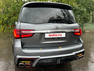 2018 Infiniti QX80 I Рестайлинг 2, серый, 5000000 рублей, вид 4