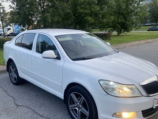 2013 Skoda Octavia II (A5) Рестайлинг, белый, 745000 рублей, вид 3