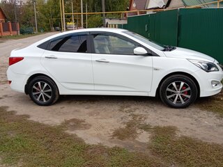 2014 Hyundai Solaris I Рестайлинг, белый, 1150000 рублей, вид 3