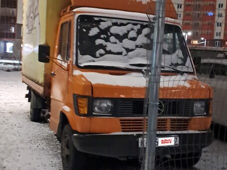 1992 Mercedes-Benz T1, оранжевый, 500000 рублей, вид 1