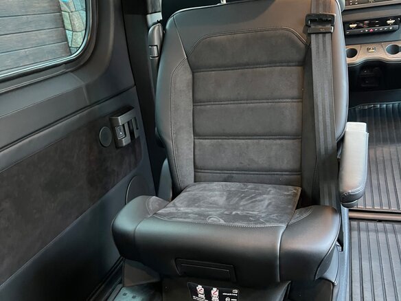 2019 Mercedes-Benz Sprinter, чёрный, 10500000 рублей - вид 22
