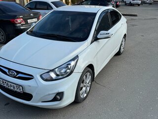 2014 Hyundai Solaris I, белый, 695000 рублей, вид 1