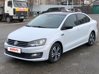 2018 Volkswagen Polo V Рестайлинг, белый, 1320000 рублей, вид 1