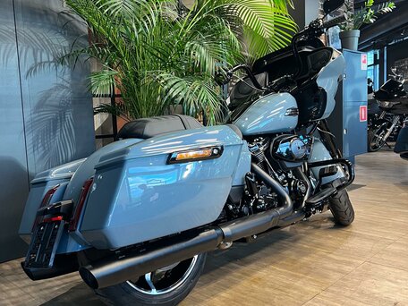 2024 Harley-Davidson Road Glide Special, серый, 3600000 рублей, вид 3