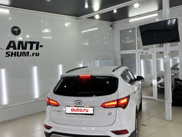 2015 Hyundai Santa Fe III Рестайлинг, белый, 2500000 рублей - вид 2