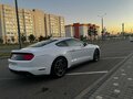 2022 Ford Mustang VI Рестайлинг, белый, 3900000 рублей - вид 1
