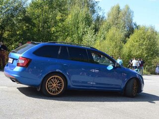 2014 Skoda Octavia III (A7), синий, 1500000 рублей, вид 4