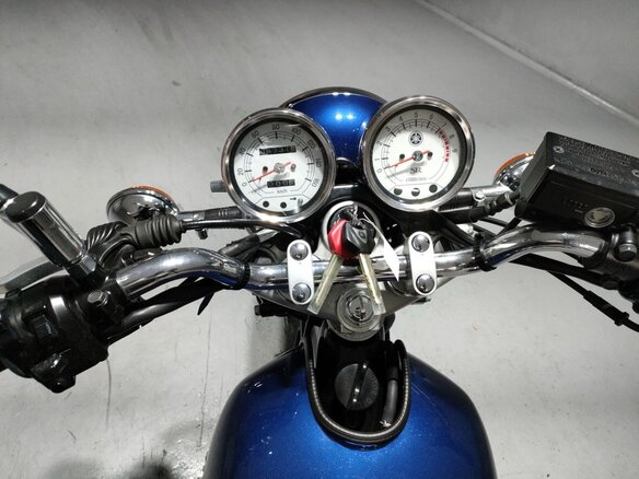2021 Yamaha SR400, синий, 527000 рублей - вид 5