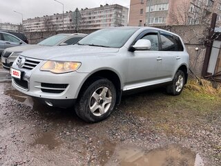 2008 Volkswagen Touareg I Рестайлинг, серебристый, 1220000 рублей, вид 1