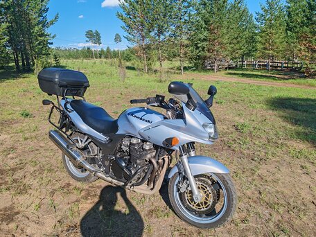 2005 Kawasaki ZR-7, серебристый, 400000 рублей, вид 3