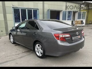2014 Toyota Camry VII (XV50), серый, 1800000 рублей, вид 4