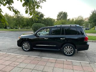 2010 Lexus LX 570 III, чёрный, 4800000 рублей, вид 4