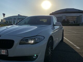 2011 BMW 5 серии 528i VI (F10/F11/F07), белый, 1500000 рублей, вид 5