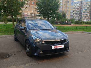 2021 Kia Rio IV Рестайлинг, серый, 2200000 рублей, вид 1