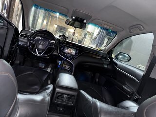2018 Toyota Camry VIII (XV70), чёрный, 2500000 рублей, вид 5