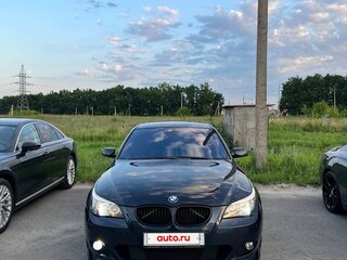 2009 BMW 5 серии 525i V (E60/E61) Рестайлинг, синий, 1800000 рублей, вид 4