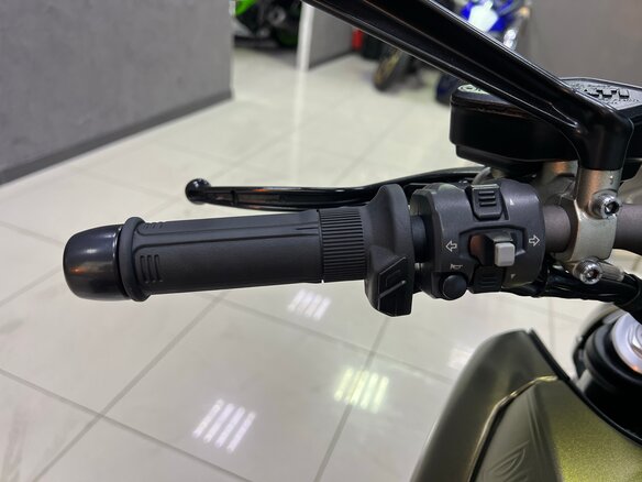 2012 Ducati Diavel, золотистый, 1050000 рублей - вид 17