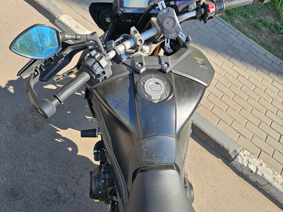 2018 Yamaha MT-09 Tracer (FJ-09), чёрный, 800000 рублей