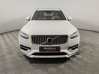 2021 Volvo XC90 B5 II Рестайлинг 1, белый, 5800000 рублей, вид 2
