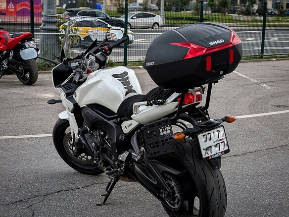 2012 Yamaha FZ1, белый - вид 8
