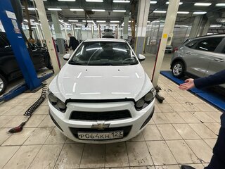 2012 Chevrolet Aveo II, белый, 769000 рублей, вид 2