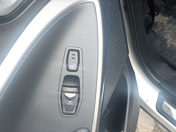 2015 Hyundai Santa Fe III Рестайлинг, серебристый, 2200000 рублей - вид 8