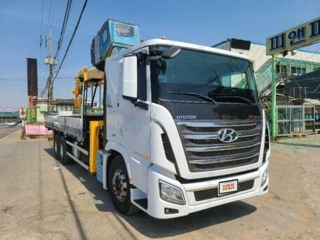 2019 Hyundai Xcient, белый, 10200000 рублей, вид 1