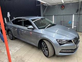 2021 Skoda Superb III Рестайлинг, серый, 3600000 рублей, вид 2