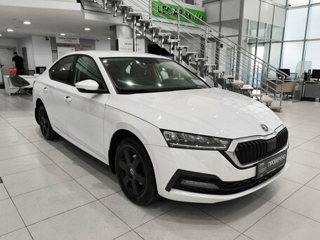 2021 Skoda Octavia IV (A8), белый, 1680000 рублей, вид 3