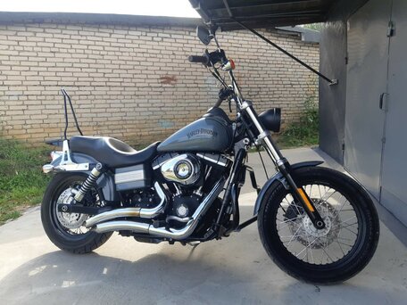 2010 Harley-Davidson Street Bob, серый, 709000 рублей, вид 1