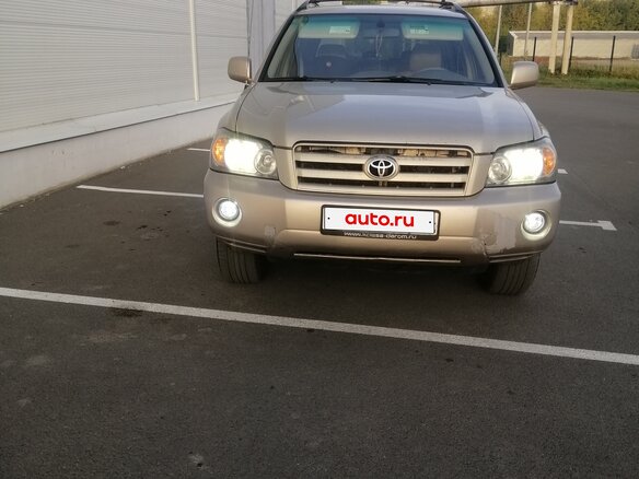 2004 Toyota Highlander I (XU20) Рестайлинг, золотистый, 999999 рублей
