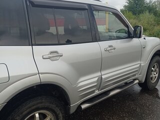 2002 Mitsubishi Montero III, серебристый, 680000 рублей, вид 2