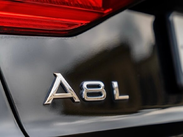 2020 Audi A8 Long 50 TFSI IV (D5), чёрный, 9200000 рублей - вид 29
