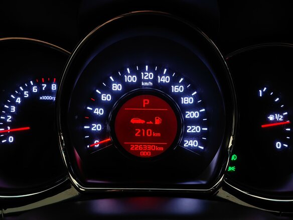 2016 Kia Ceed II Рестайлинг, серебристый, 1029000 рублей - вид 15
