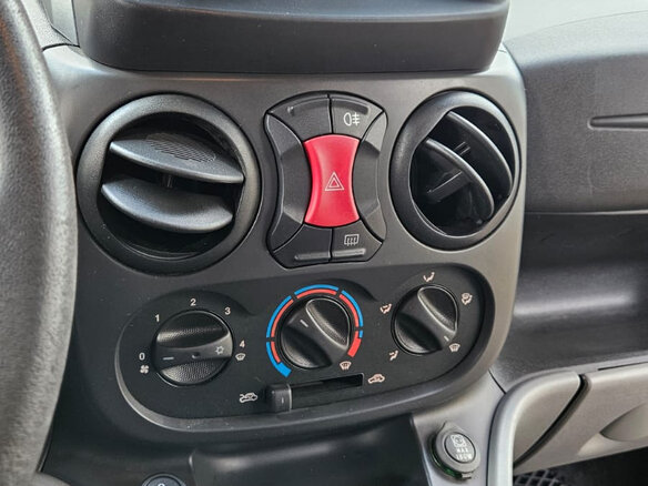 2011 Fiat Doblo I Рестайлинг, красный, 630000 рублей - вид 13
