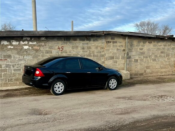 2011 Ford Focus II Рестайлинг, чёрный, 670000 рублей - вид 4