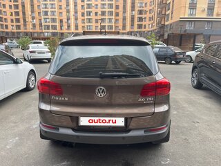 2014 Volkswagen Tiguan I Рестайлинг, коричневый, 1310000 рублей, вид 3