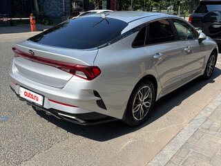 2021 Kia K5 III, серебристый, 2750000 рублей, вид 3