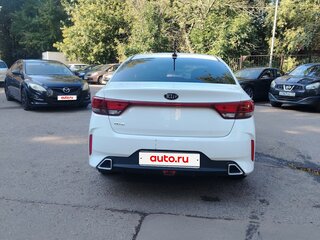 2021 Kia Rio IV Рестайлинг, белый, 1200000 рублей, вид 4