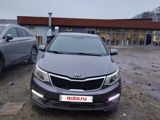 2017 Kia Rio III Рестайлинг, серый, 900000 рублей, вид 1