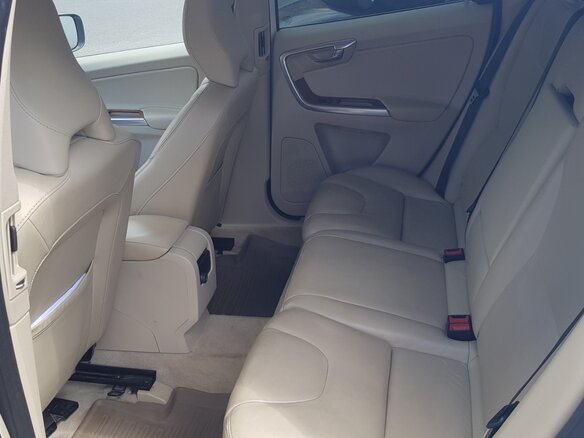 2014 Volvo XC60 I Рестайлинг, белый, 1800000 рублей - вид 8