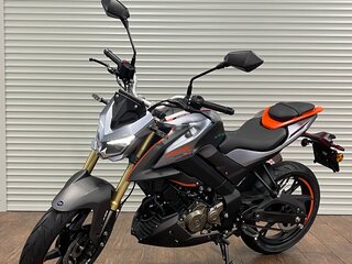 2026 QJMotor SRK 125 S, серый, 300000 рублей, вид 2