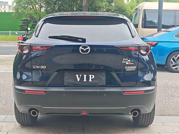 2023 Mazda CX-30 I, чёрный, 1576000 рублей - вид 4
