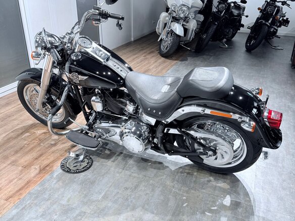2010 Harley-Davidson Fat Boy, чёрный, 1299000 рублей - вид 7