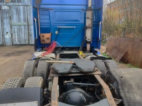 2004 Volvo VNL, синий, 3500000 рублей, вид 3
