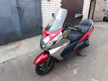 2005 Honda Silver Wing 400, красный, 300000 рублей, вид 1