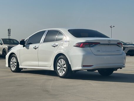 2021 Toyota Corolla XII (E210), белый, 1846000 рублей, вид 3