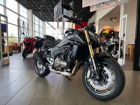 2026 QJMotor SRK 550, чёрный, 549000 рублей, вид 1